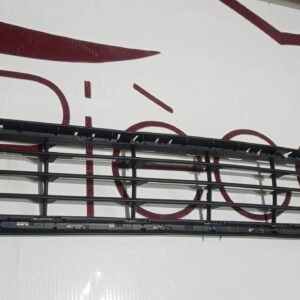 GRILLE CENTRALE PARCHOC PEUGEOT PARTNER 2012+