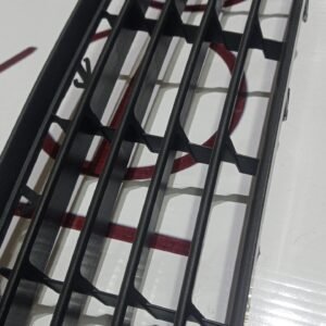 GRILLE CENTRALE PARCHOC VOLKSWAGEN GOLF 5 NORMAL / MK5